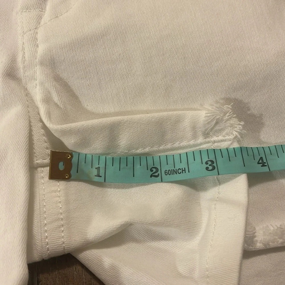BLANK NYC White Mid Rise Shorts Women’s 24 The Essex Classic Cut Off Raw Hem l - Picture 8 of 8